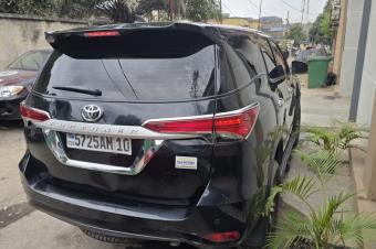 Toyota Fortuner 2023 Authentique 