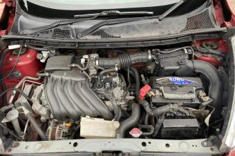  NISSAN JUKE  PLAQUE ACTUELLE  COULEUR DORIGINE PARTOUT AUTOMATIQUE  ESSENCE  4CYLINDRES  FAIBLE KILOMTRAGE  TABLEAU DE BORD SANS SIGNE  CLIMATIS   JANTES CHROMES  MOTEUR