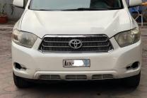 Toyota  higlander Sans plaque  Couleur d’origine  Automatique  Essence ⛽️  Full option  4cylyndre Faible kilomètres  J'ai te chromé  Prix ;12500$ à discuter légèrement  Pour plus d automobile_motos_velos_engins_et_pieces