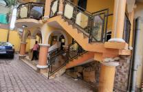 Parcelle en vente avec maison R+1 avec deux appartements à Mont Fleury – Ngaliema  mediacongo