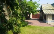 Villa à louer à Gombe 7000 dollars avec piscine jardin 5 ch 4 salles de bains visite sur rdv mediacongo