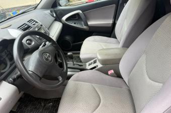TOYOTA NEW RAV4 A VENDRE A KINSHASA 