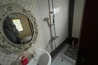   Quand loccasion frappe  la porte seuls les visionnaires savent la saisir.     VENTE URGENTE DUNE NOUVELLE CONSTRUCTION MODERNE  NGALIEMA  MAZAL ROUTE CPA   