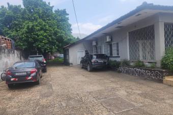 Villa  Limete rsidentiel 40 sur 50m 1.800.000