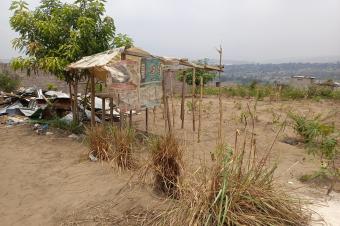 Deux terrains cadastrs  vendre  Quartier Kimpoko Nsele 