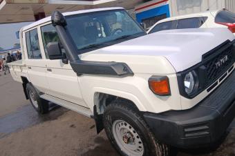 TOYOTA LAND CRUISER DOUBLE CABINE A VENDRE
