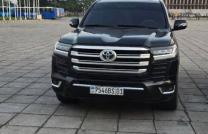 Toyota GXR 2012 modifier 2023  Full option  Volant gauche  Automatique Essence Toit ouvrant  V6 3 banquettes Démarrage bouton poussoir Frigo  Faible kilométrage Jantes chromées Int mediacongo