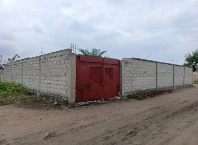 PARCELLE  SAISIR  NSELE  URGENCE DU PROPRITAIRE