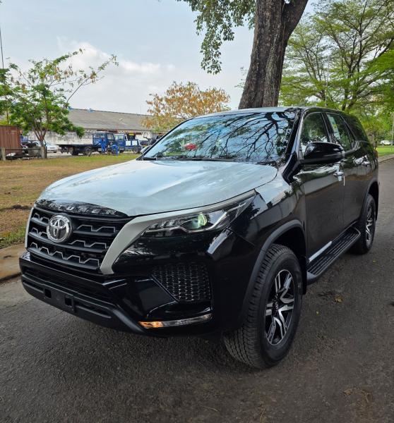 TOYOTA FORTUNER 2024 A VENDRE