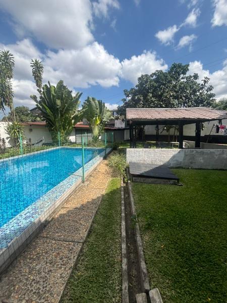 Villa de 40m60  vendre  ma campagne 1700000 dollars  discuter possibilit de morceller les dtails en bas