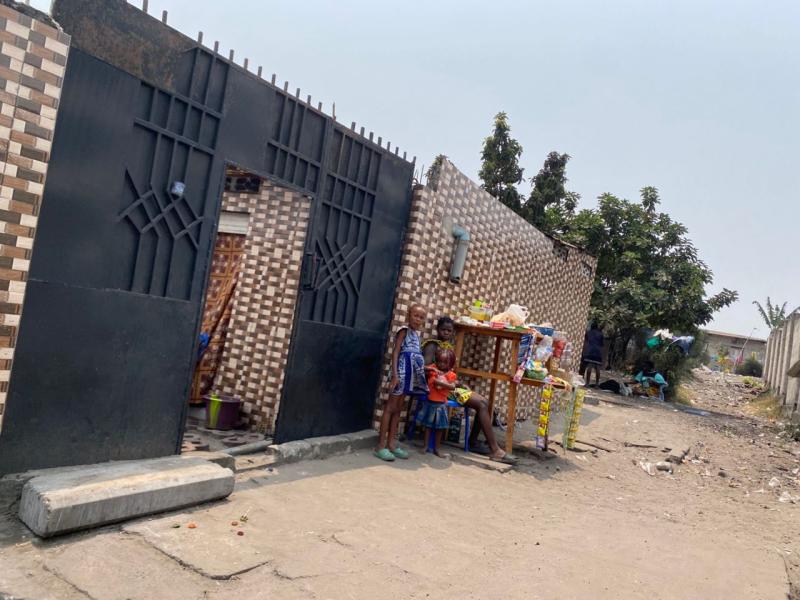 Parcelle avec 3 Maisons Locatives  Kinkole Juvel  NSele