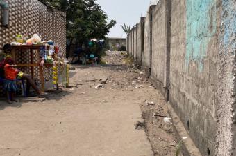 Parcelle avec 3 Maisons Locatives  Kinkole Juvel  NSele