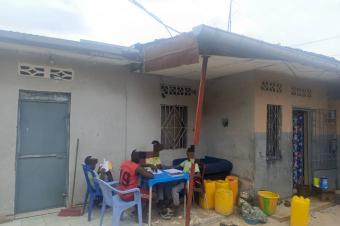 Parcelle Commerciale sur Macadam  Vendre  Quartier 6 Ndjili 