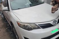 Toyota Camry automobile_motos_velos_engins_et_pieces