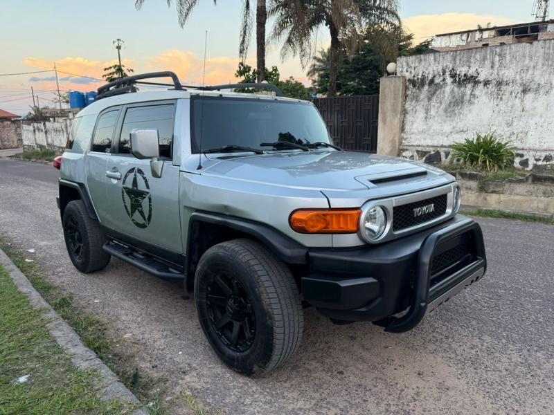 TOYOTA FJ CRUISER A VENDRE 