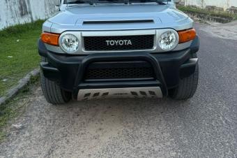 TOYOTA FJ CRUISER A VENDRE 
