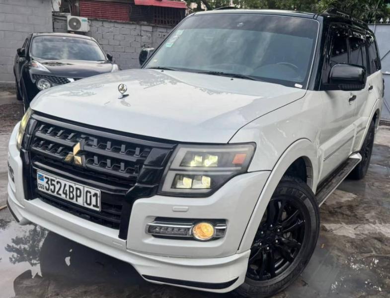 PAJERO A VENDRE A KINSHASA 