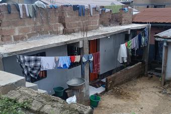 GS13IMMO SARL met  votre disposition la vente d cette parcelle disposant d maisons. CMontngafula. Rf Lglise Sainte Rita Dimension 1020M. Prix 75.000  discuter. vous