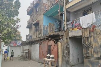 GS13IMMO SARL met  votre disposition la vente de cette parcelle disposant dun immeuble R3 CBandal. Rf Police dInga. Dimension 1520M. Prix 270.000  discuter.  vous.