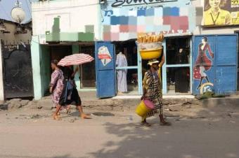 Parcelle Commerciale sur la Chausse de Kimwenza  Yolo Nord  Kalamu