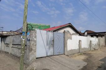 PARCELLE LOCATIVE SUR AVENUE ASPHALTE  YOLO NORD