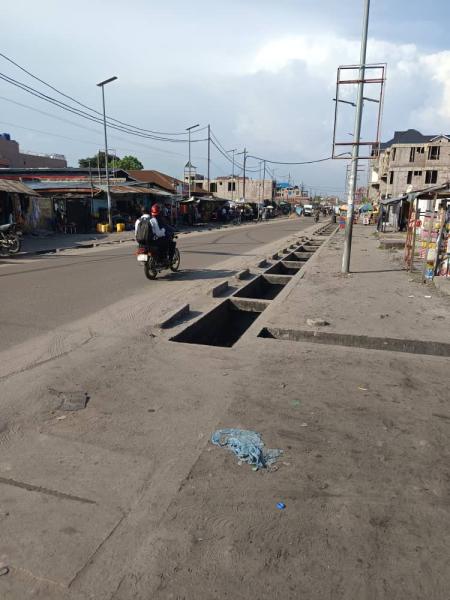 Parcelle  vendre  KasaVubu Principal Shaba