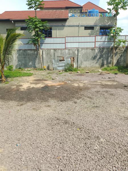 Terrain clturer portail de 20msur20  vendre  pigeon 280000 dollars  discuter lgrement possibilit de morceller en deux 10msur20  140000 dollars  discuter lgrement 