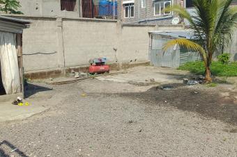 Terrain clturer portail de 20msur20  vendre  pigeon 280000 dollars  discuter lgrement possibilit de morceller en deux 10msur20  140000 dollars  discuter lgrement 