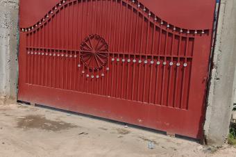 Terrain clturer portail de 20msur20  vendre  pigeon 280000 dollars  discuter lgrement possibilit de morceller en deux 10msur20  140000 dollars  discuter lgrement 
