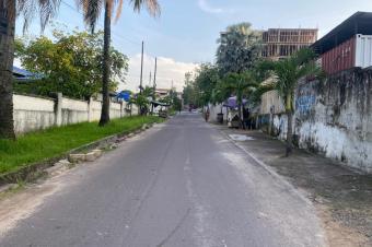 MA CAMPAGNE HAUTE TENSION  DEUX TERRAINS  VENDRE 