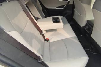 Toyota news RAV4 hybrid Anne 2022   volant droit sans plaque automatique essence 4 cylindres Fulls options sige cuir camera de recul dmarrage bouton climatisation impeccable Kil