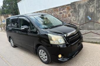 TOYOTA NOHA A VENDRE GA KINSHASA 