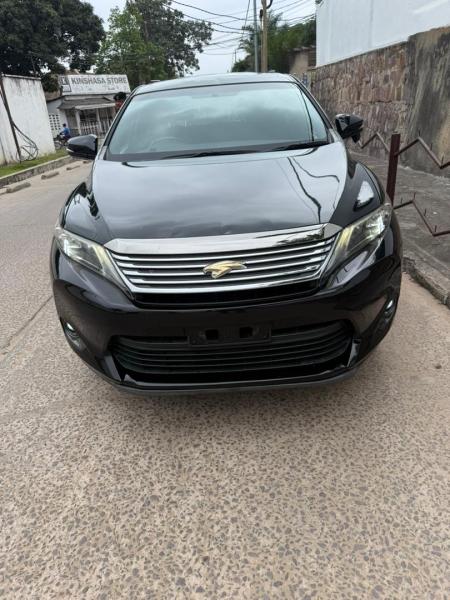 TOYOTA HARRIER NOUVEAU A VENDRE A KINSHASA 