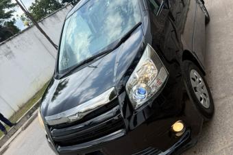 TOYOTA NOHA 3 A VENDRE A KINSHASA 