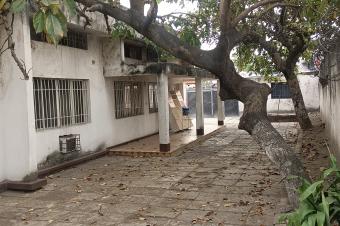 GS13IMMO SARL met  votre disposition la vente de cette vaste parcelle au QSalongoSud CLemba. Rf Arrt conteneur. Dimension 2130M. Prix 350.000  discuter.  vous.