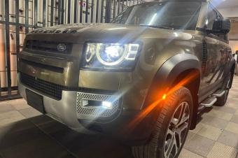 Land rover dfender 2021