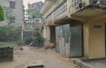 GS13-IMMO SARL; met à votre disposition, la vente de cette parcelle, sur Macadam, Q/Maman Yemo. Réf: Armée. C/Mont-ngafula. Dimension: 30/40M. Prix: 250.000$ à discuter. À vous. mediacongo