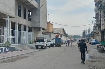 GS13IMMO SARL met  votre disposition la vente d cette concession disposant deux grands entrepts CLimete Inds 2 Rue. Surface 1.205mtres carrs. Prix 1.500.000  discut.