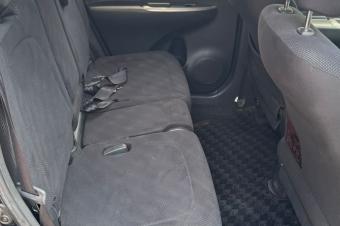 Toyota ractis sans plaque 2010 essence automatique 4cylinder kilomtrage 8000 prix 6500 a discuter