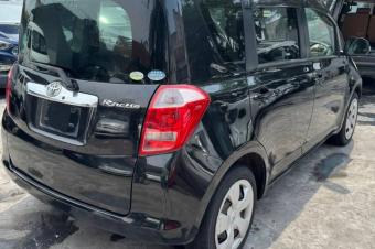 Toyota ractis sans plaque 2010 essence automatique 4cylinder kilomtrage 8000 prix 6500 a discuter