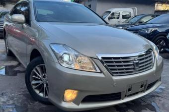 TOYOTA CROWN A VENDRE A KINSHASA 