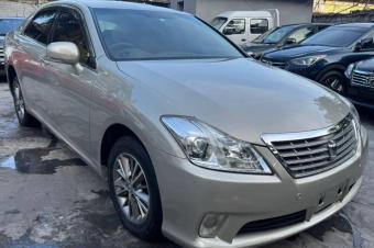 TOYOTA CROWN A VENDRE A KINSHASA 