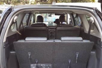 TOYOTA VANGUARD 3 BANQUETTES A VENDRE 