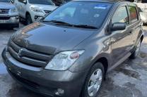 TOYOTA IST A VENDRE A KINSHASA  automobile_motos_velos_engins_et_pieces