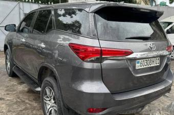 TOYOTA FORTUNER A VENDRE A KINSHASA 
