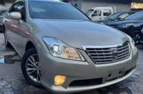 TOYOTA CROWN A VENDRE A KINSHASA  automobile_motos_velos_engins_et_pieces