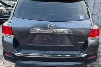 TOYOTA HIGHLANDER A VENDRE A KINSHASA 