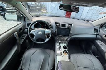 TOYOTA HIGHLANDER A VENDRE A KINSHASA 