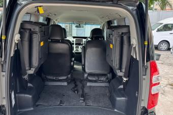 TOYOTA NOHA A VENDRE A KINSHASA 