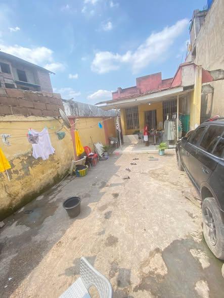 Parcelle  Limete 10 sur 30m 180.000